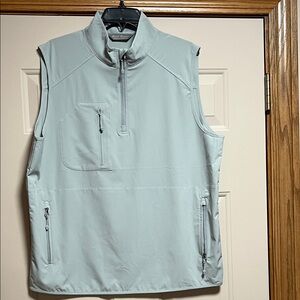 Daniel Cremieux signature collection light gray vest.  NWT